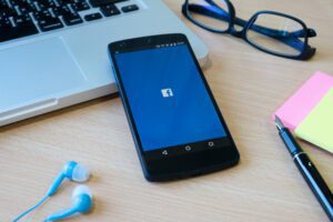 multa-a-whatsapp-y-facebook